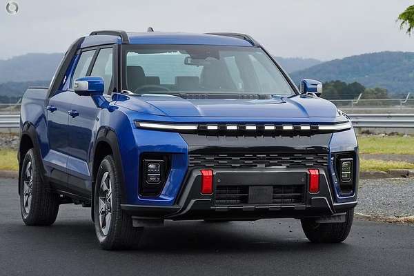 2026 KGM Musso EV AWD O100 4X4 thumb-1