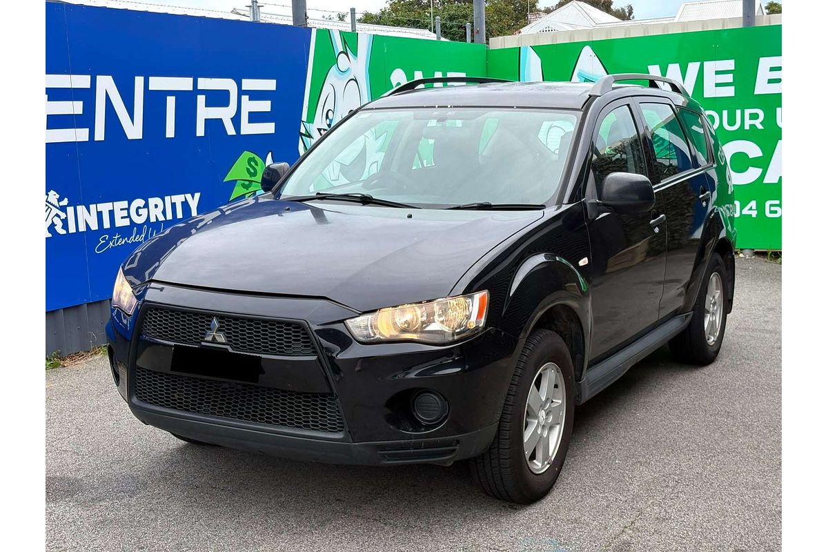 2011 Mitsubishi Outlander LS ZH