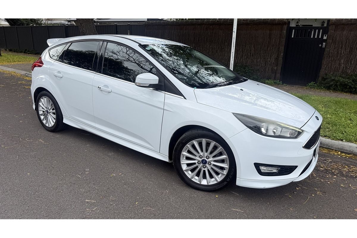 2017 Ford Focus SPORT LZ