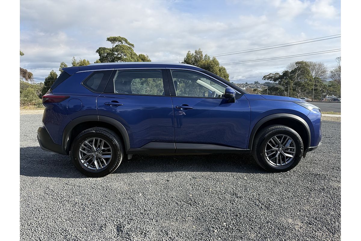 2024 Nissan X-TRAIL ST T33