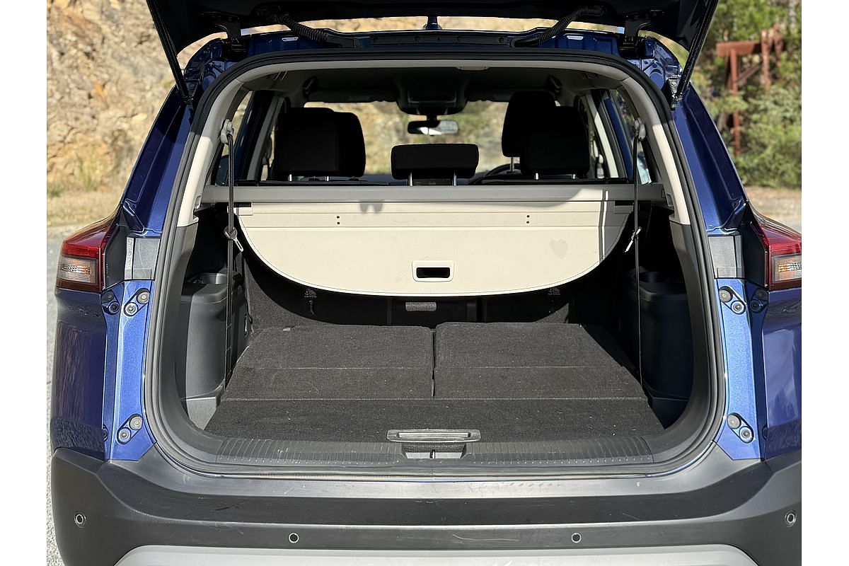 2024 Nissan X-TRAIL ST T33