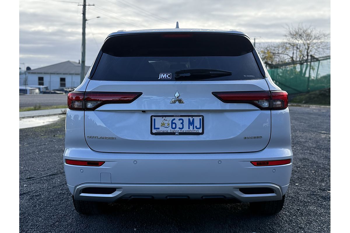 2023 Mitsubishi Outlander Exceed ZM