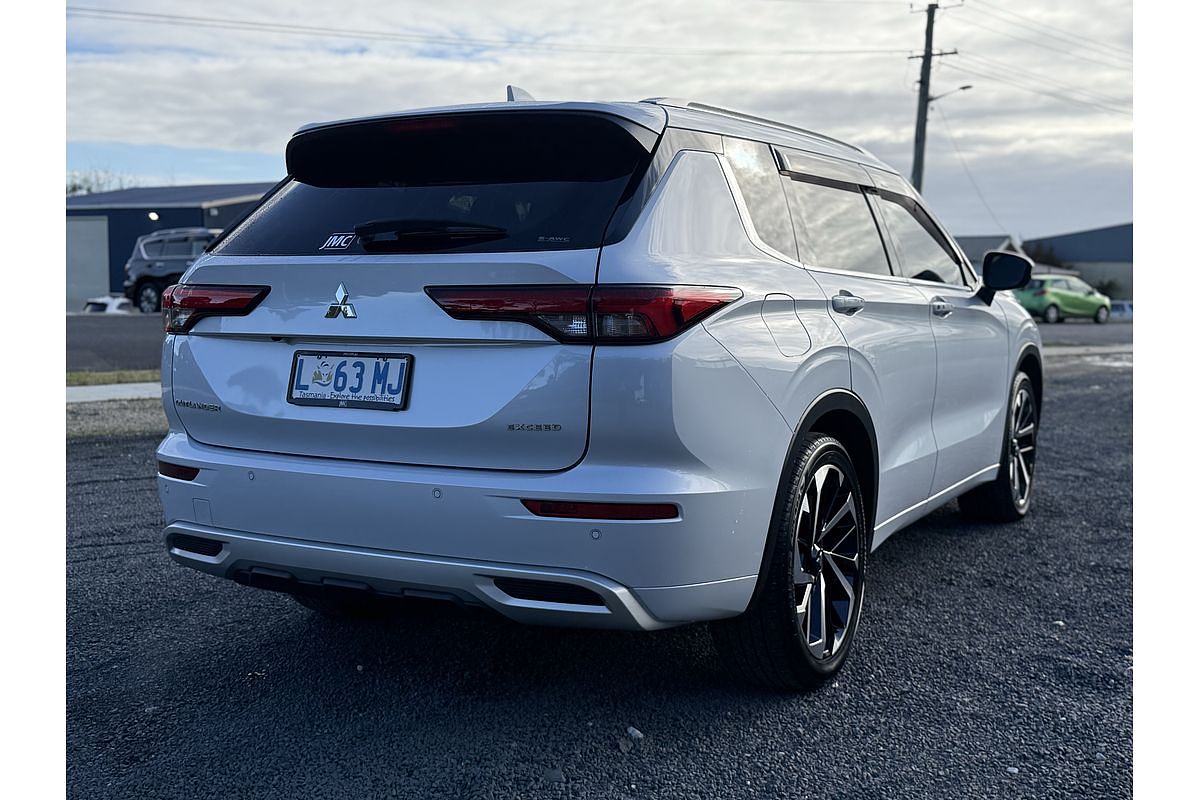 2023 Mitsubishi Outlander Exceed ZM