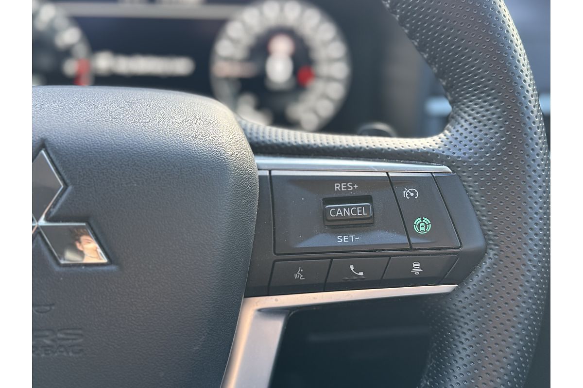 2023 Mitsubishi Outlander Exceed ZM
