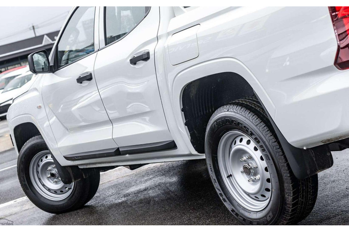 2025 Mitsubishi Triton GLX MV 4X4