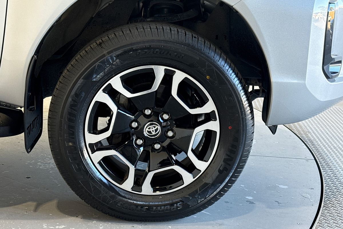 2023 Toyota Hilux SR5 GUN126R 4X4