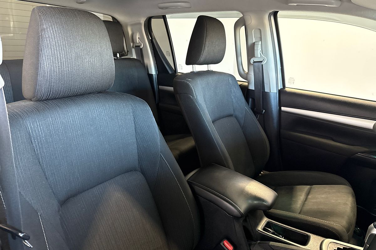 2023 Toyota Hilux SR5 GUN126R 4X4