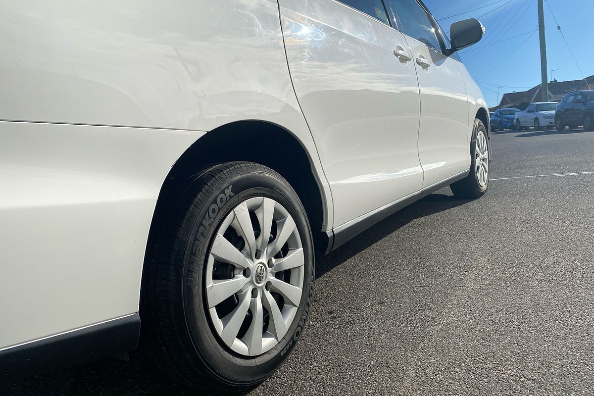 2015 Toyota Tarago GLi ACR50R