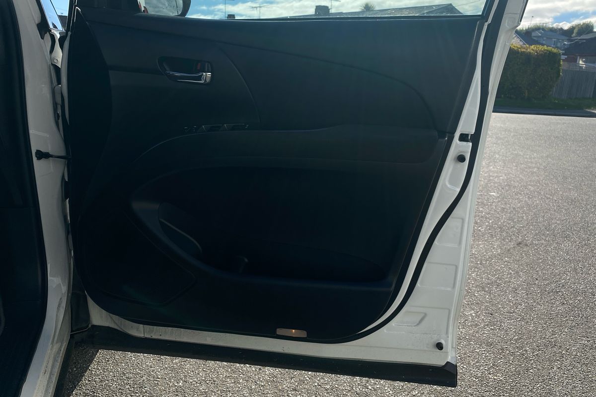 2015 Toyota Tarago GLi ACR50R
