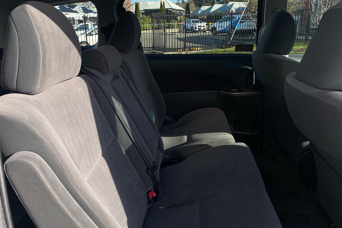 2015 Toyota Tarago GLi ACR50R