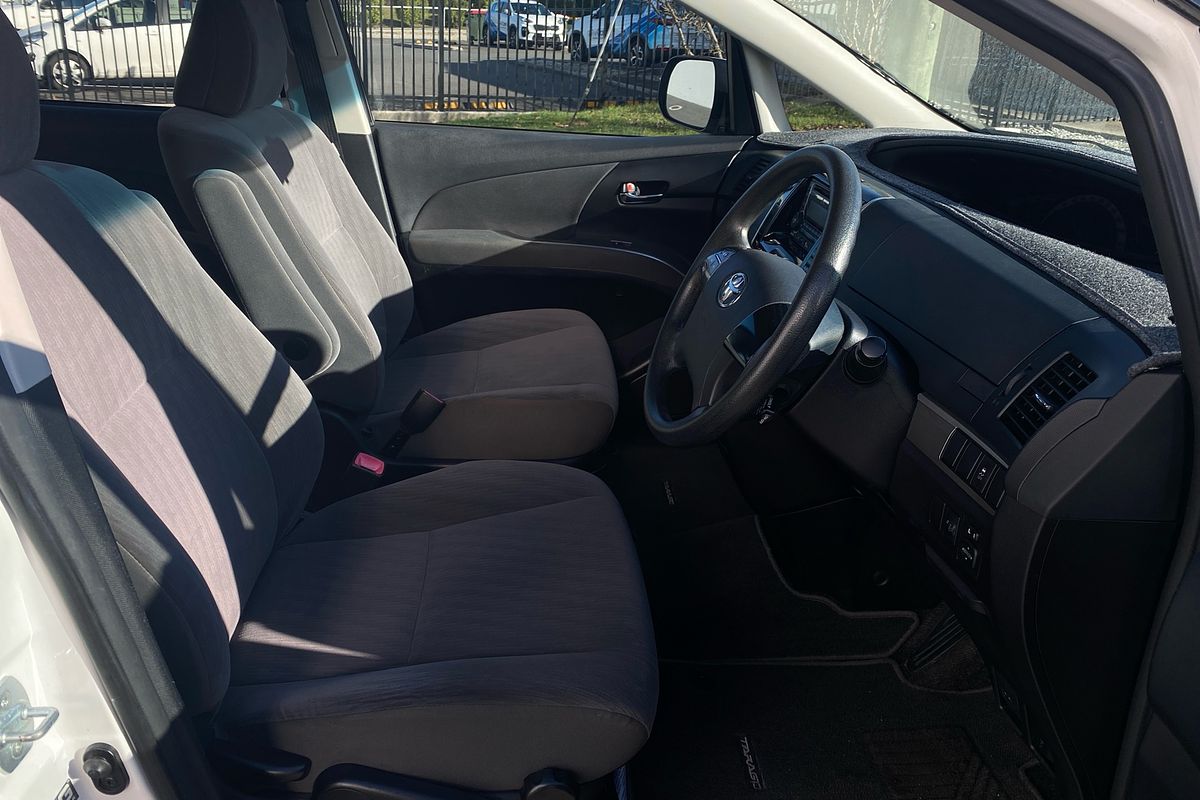 2015 Toyota Tarago GLi ACR50R