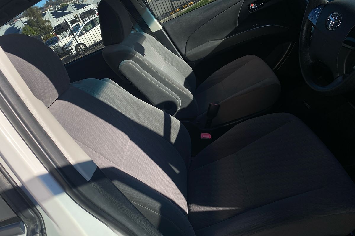 2015 Toyota Tarago GLi ACR50R