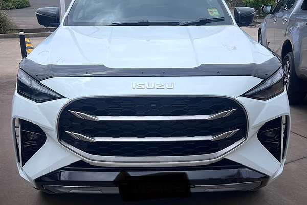 2026 Isuzu MU-X LS-T