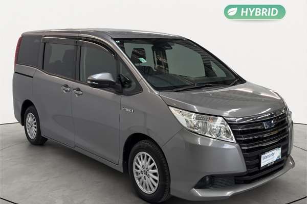 2016 Toyota Noah Hybrid X