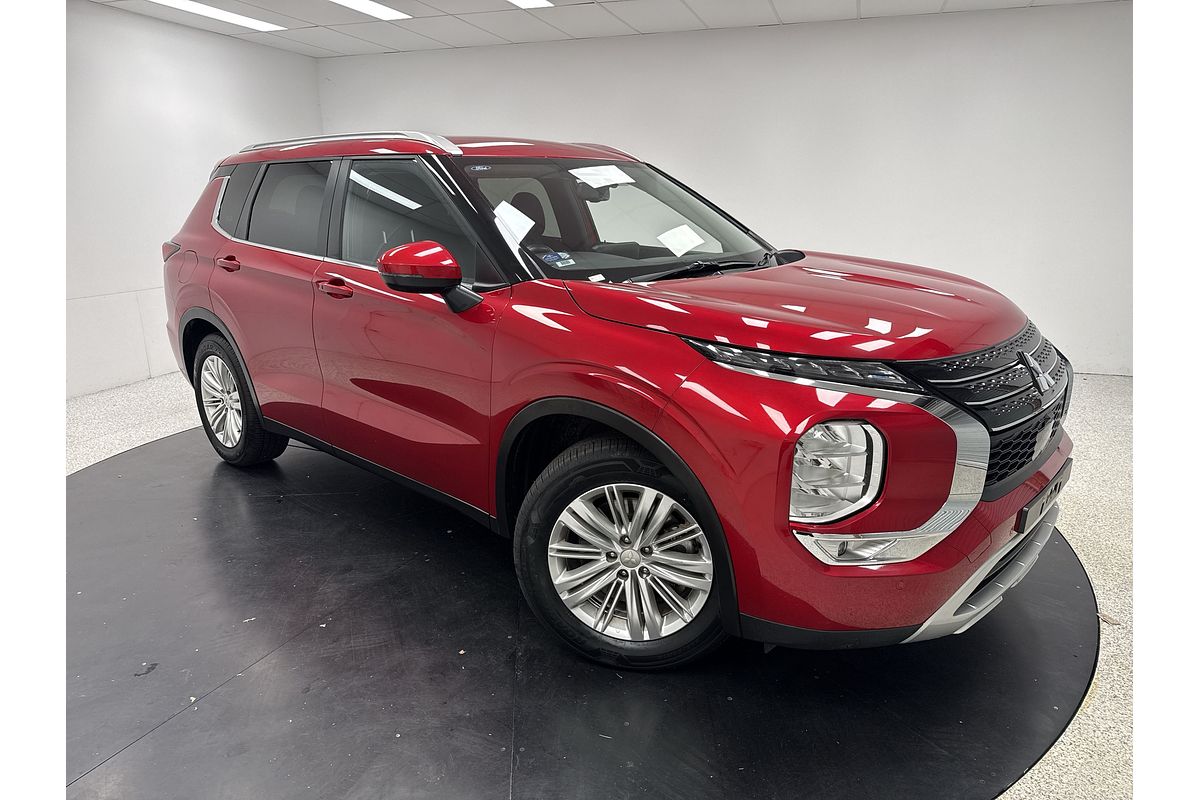 2024 Mitsubishi Outlander LS ZM
