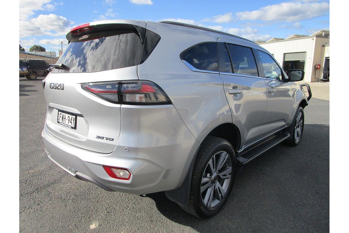 2023 Isuzu MU-X LS-T