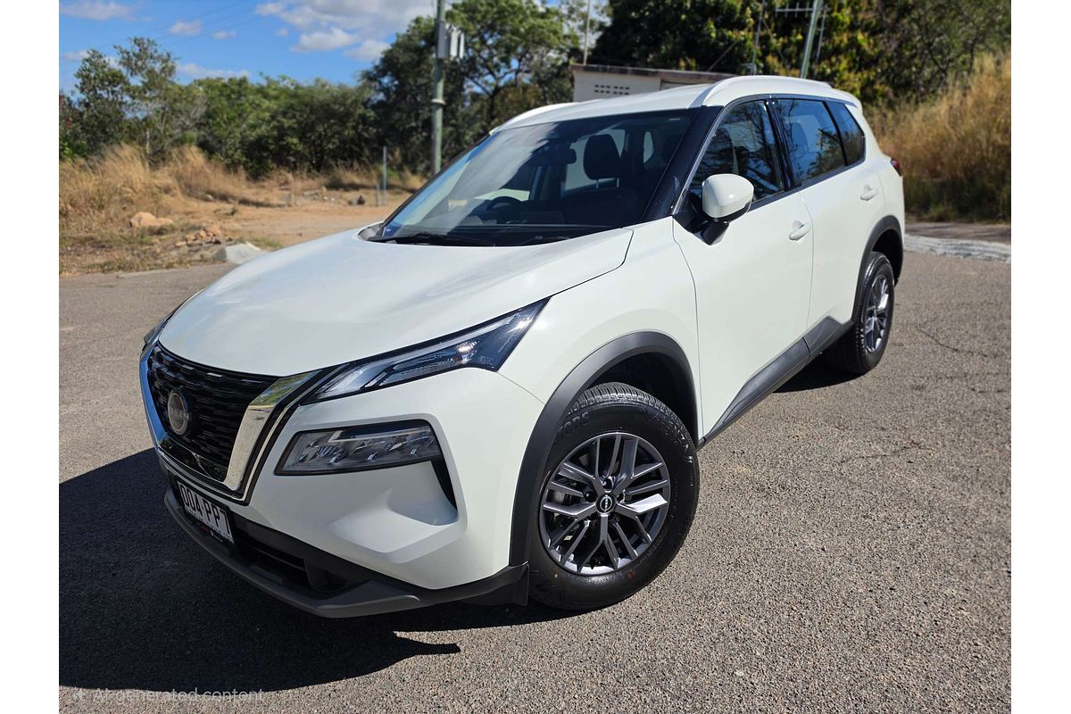 2025 Nissan X-TRAIL ST T33