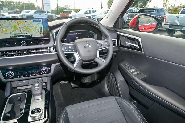 2025 Mitsubishi Outlander Aspire ZM thumb-16