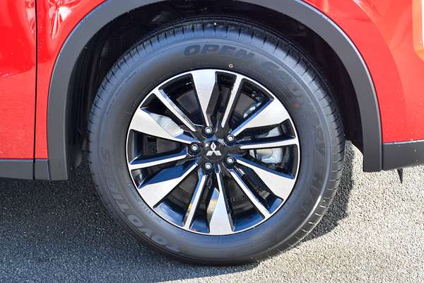 2025 Mitsubishi Outlander LS ZM thumb-3