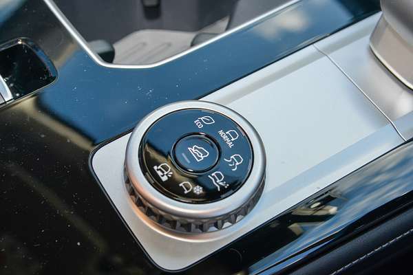 2025 Mitsubishi Outlander LS ZM thumb-14