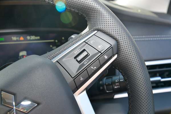 2025 Mitsubishi Outlander LS ZM thumb-15