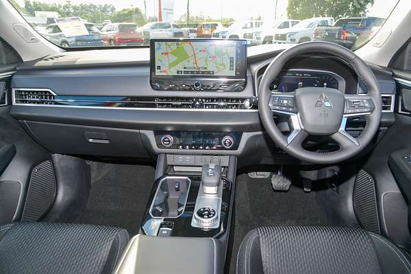 2025 Mitsubishi Outlander LS ZM thumb-17