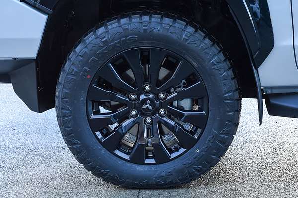 2026 Mitsubishi Triton GSR MV 4X4 thumb-3