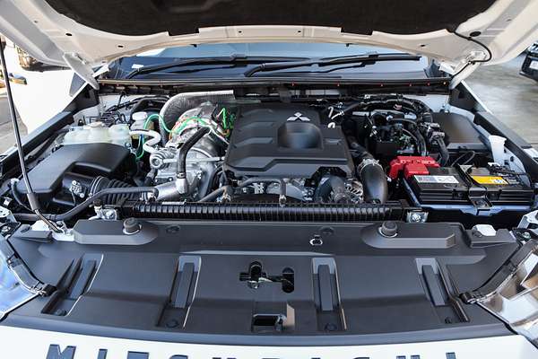 2026 Mitsubishi Triton GSR MV 4X4 thumb-7