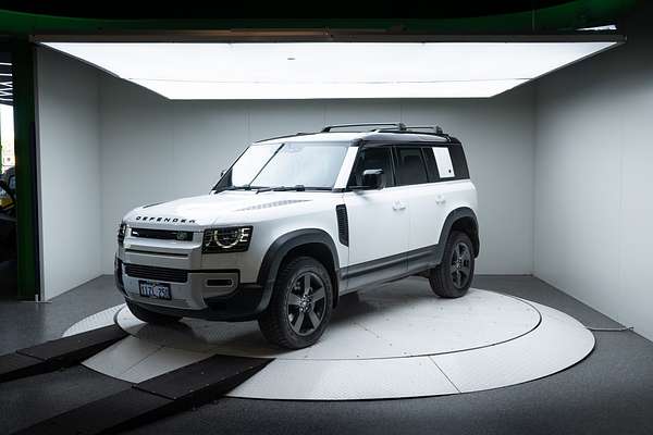 2021 Land Rover Defender 110 P400 HSE L663