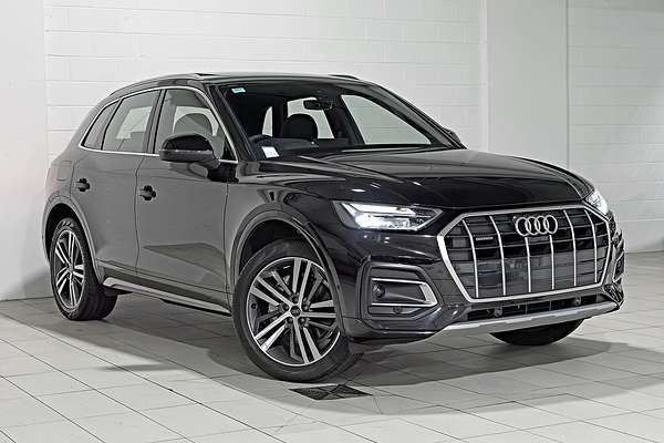 2025 Audi Q5 40 TDI Sport FY