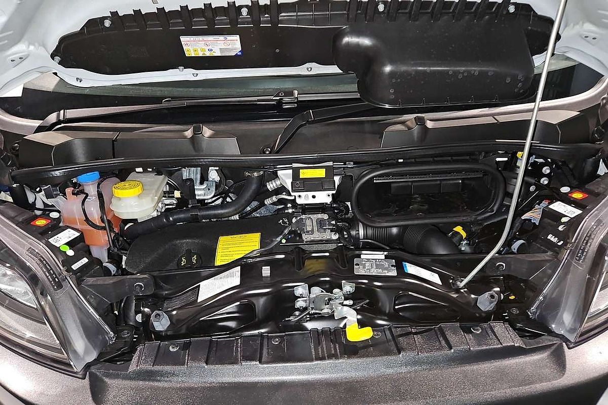 2025 Fiat Ducato Series 9 LWB Mid Roof image 48