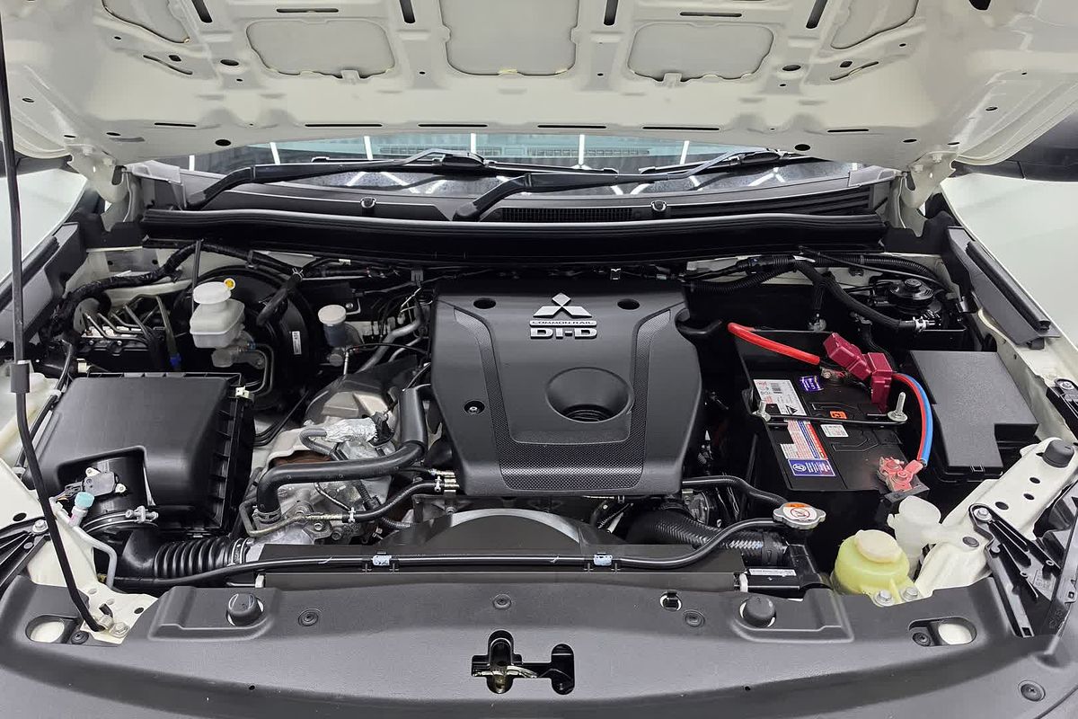 2020 Mitsubishi Triton GLX MR 4X4