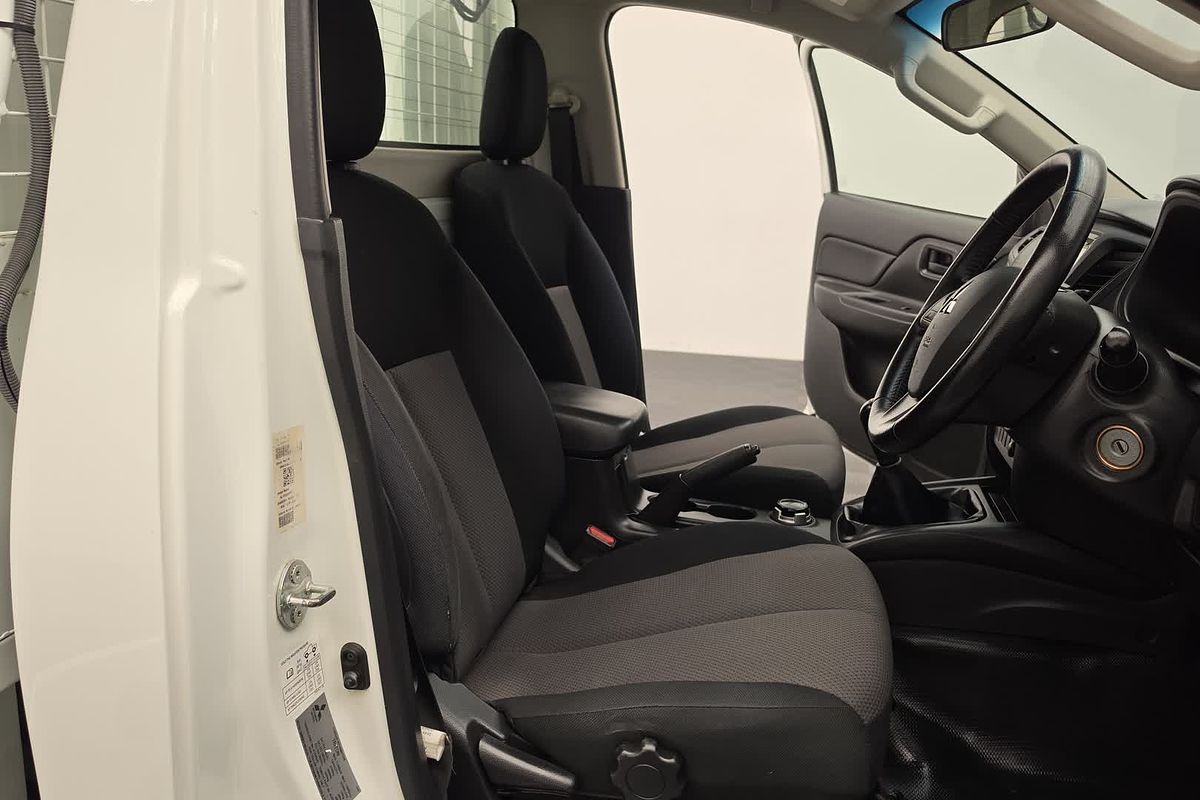 2020 Mitsubishi Triton GLX MR 4X4