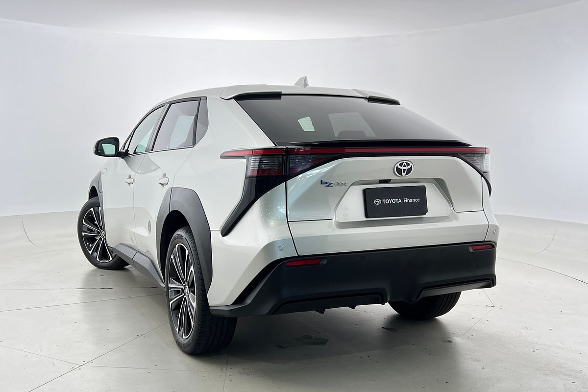 2024 Toyota bZ4X XEAM10R