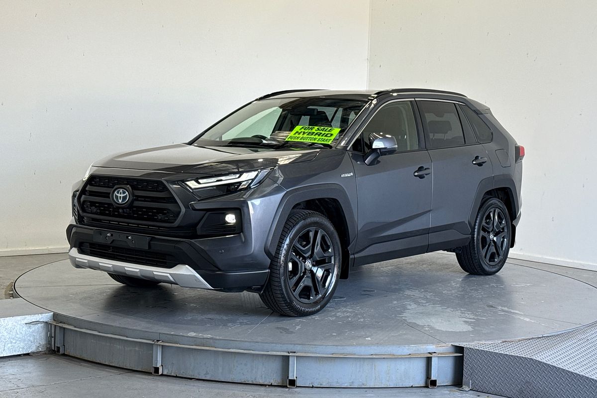 2024 Toyota RAV4 Edge AXAH54R
