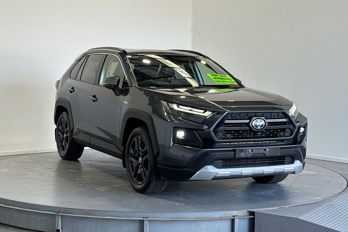 2024 Toyota RAV4 Edge AXAH54R