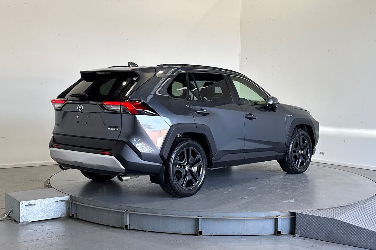 2024 Toyota RAV4 Edge AXAH54R