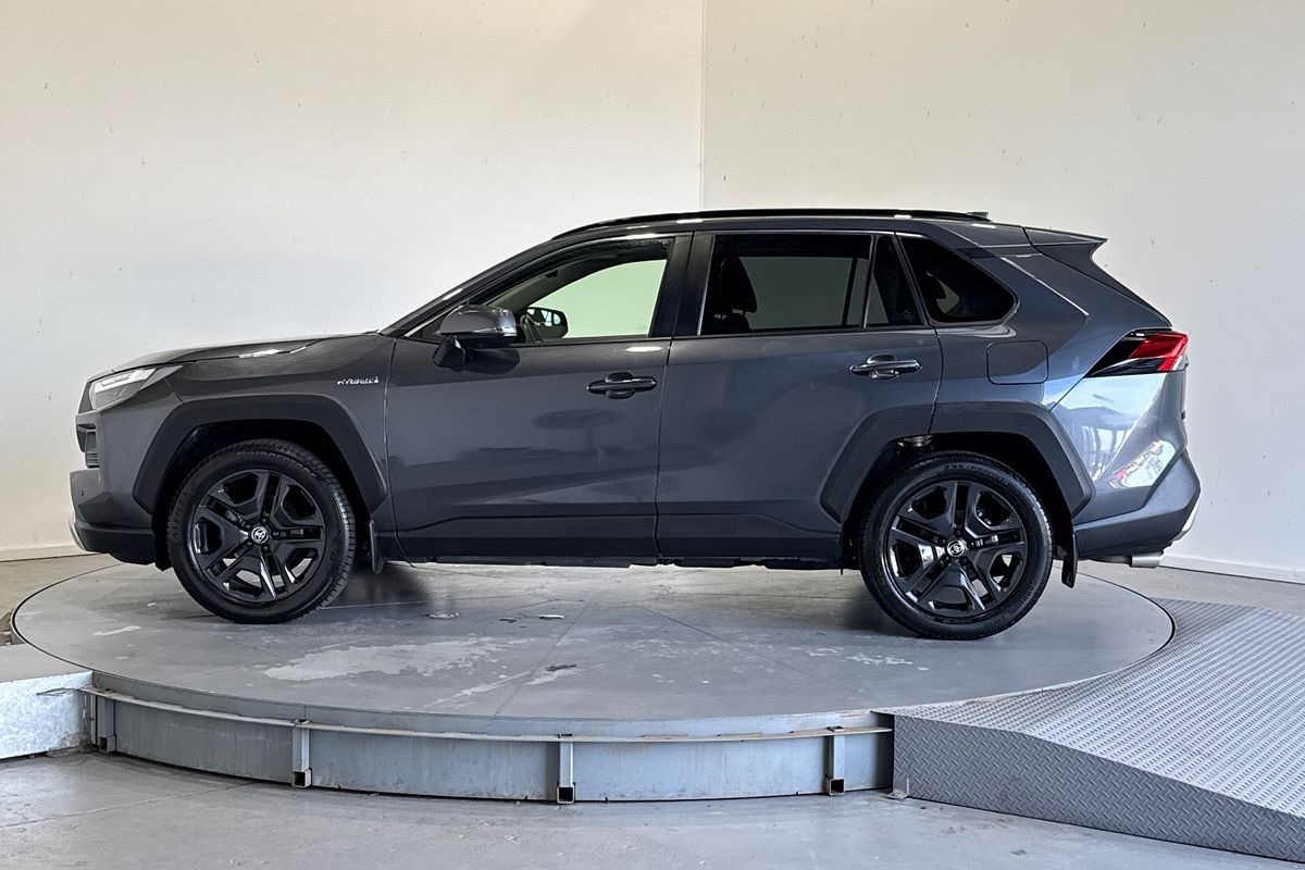 2024 Toyota RAV4 Edge AXAH54R