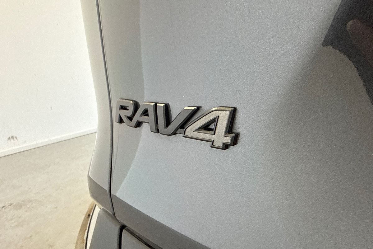 2024 Toyota RAV4 Edge AXAH54R
