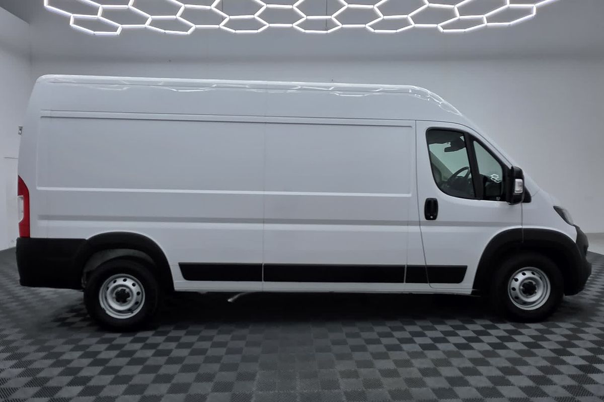 2023 Fiat Ducato Series 8 LWB Mid Roof
