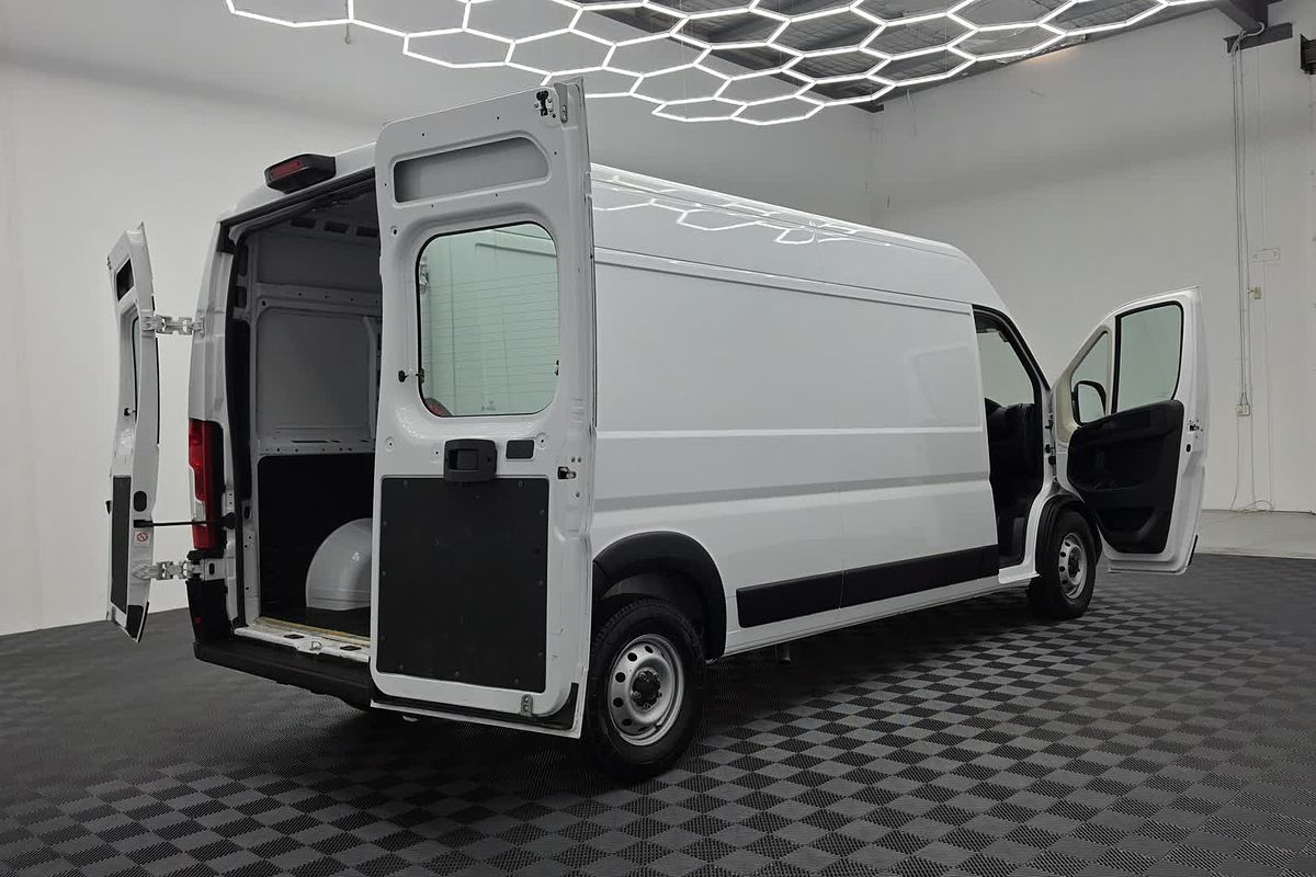 2023 Fiat Ducato Series 8 LWB Mid Roof