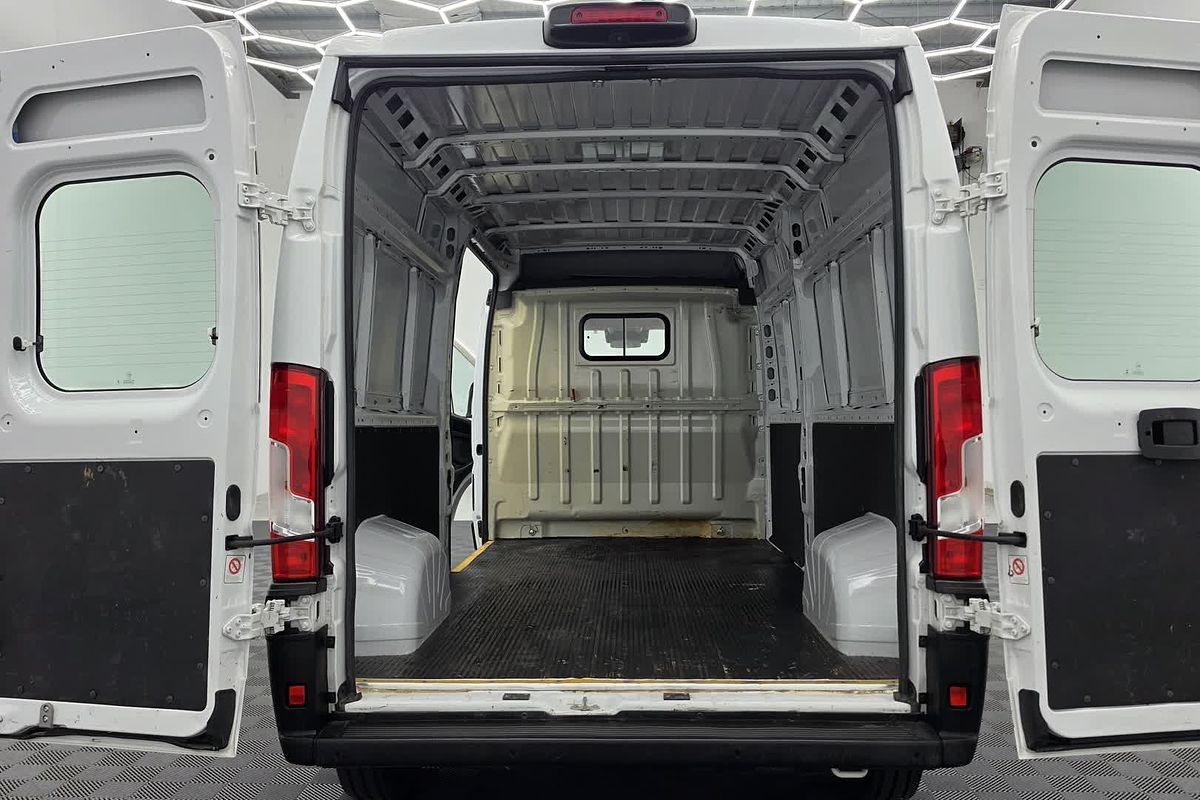 2023 Fiat Ducato Series 8 LWB Mid Roof