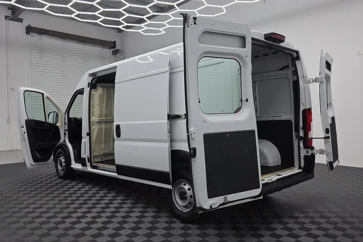 2023 Fiat Ducato Series 8 LWB Mid Roof