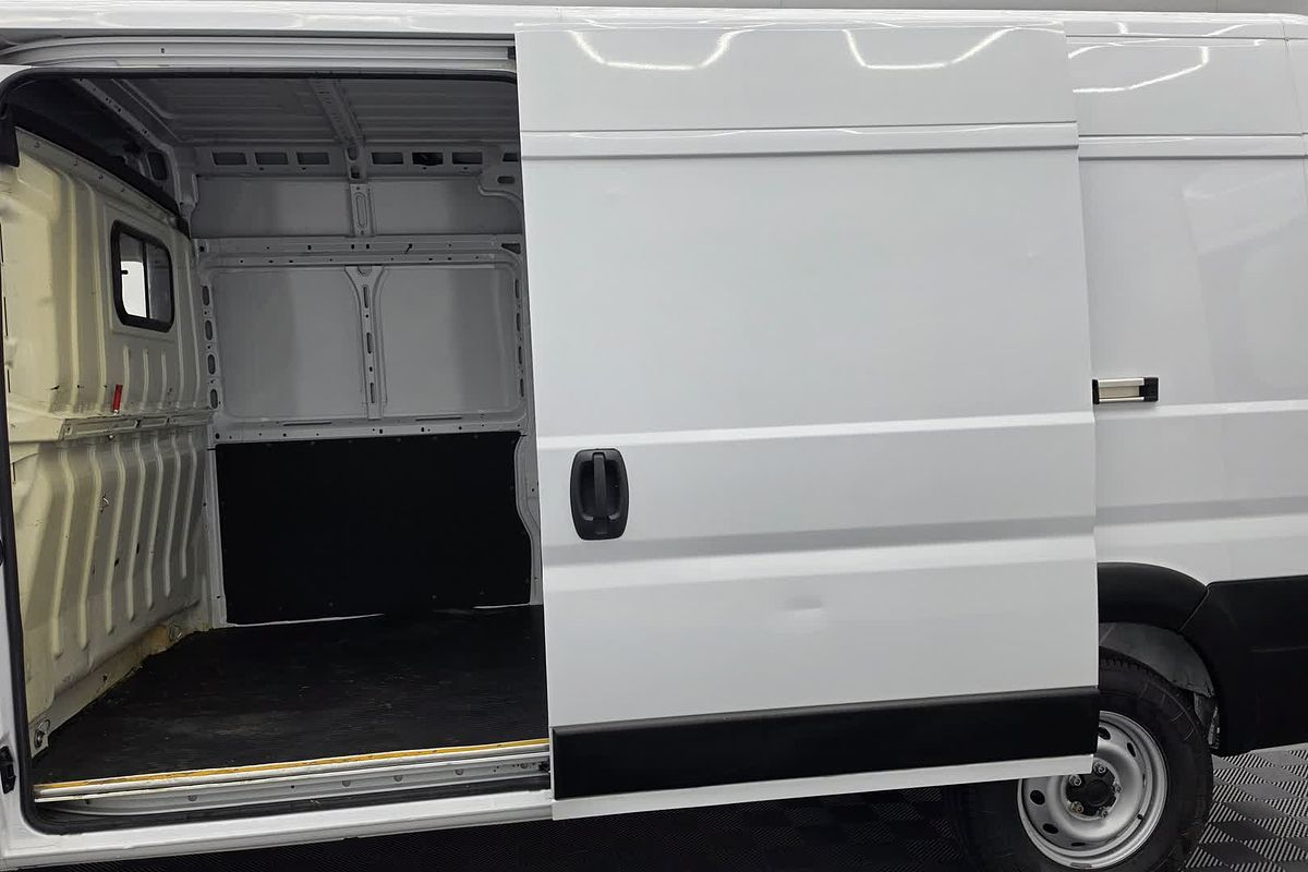 2023 Fiat Ducato Series 8 LWB Mid Roof