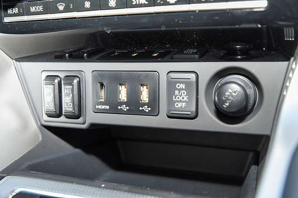 2024 Mitsubishi Pajero Sport Exceed QG thumb-12