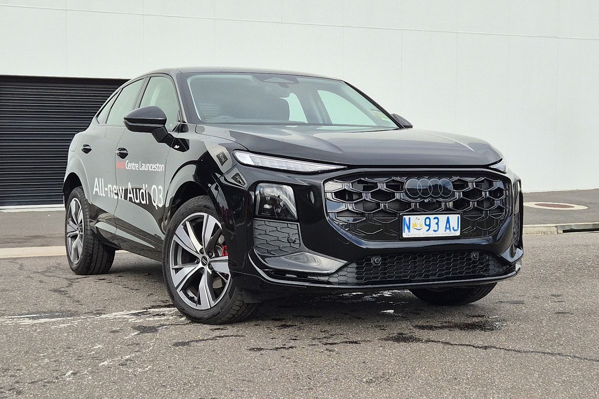 2026 Audi Q3 35 TFSI S line F3