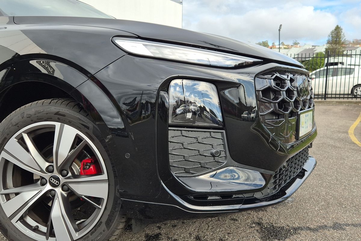 2026 Audi Q3 35 TFSI S line F3