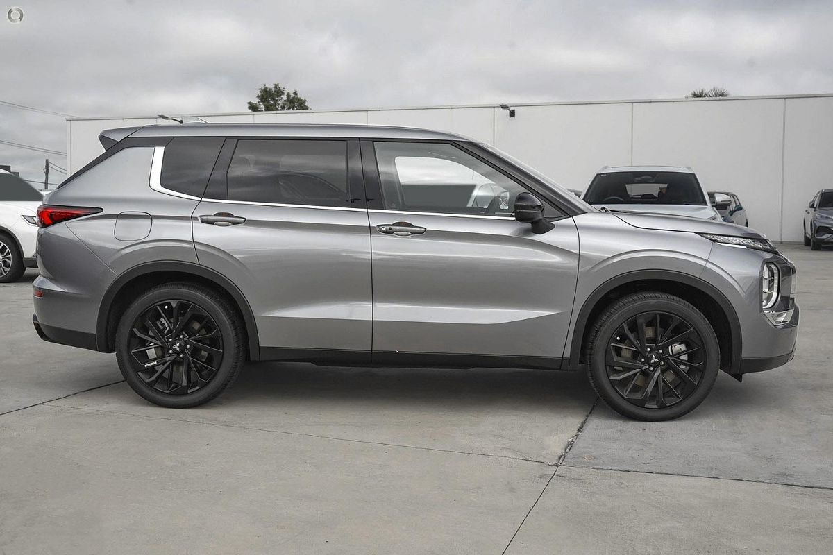 2025 Mitsubishi Outlander LS ZM