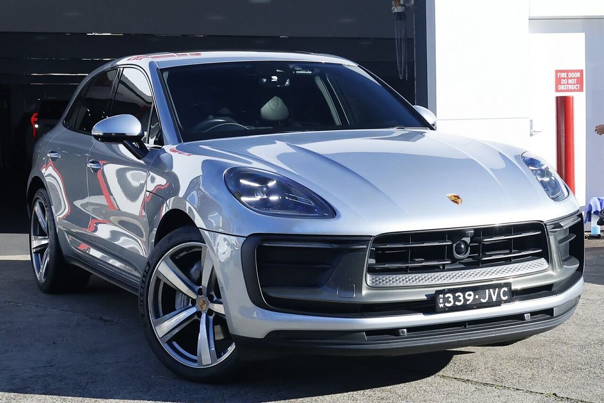 2022 Porsche Macan T 95B