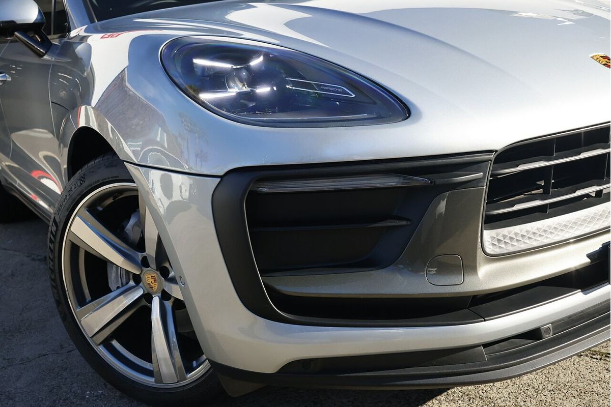 2022 Porsche Macan T 95B